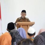 Pemkab Blitar dan Baznas Salurkan Bantuan untuk Guru, UMKM, dan Warga Pra-Sejahtera