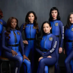 Katy Perry Berhasil Selesaikan Misi Luar Angkasa Bersama All-Female dari Blue Origin