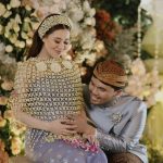 Penuh Kehangatan, Aaliyah Massaid Gelar Tujuh Bulanan dengan Tradisi Adat Jawa