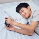 Jebakan Dibalik Layar: Mengungkap Fenomena Kecanduan Media Sosial