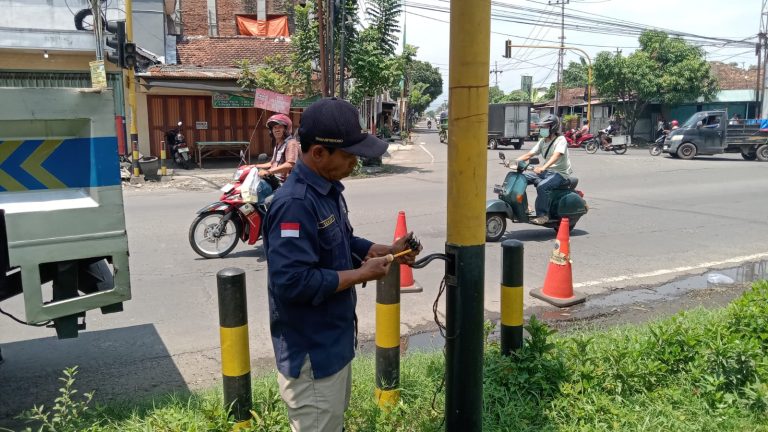Trafic Light Sering Konslet Usai Diguyur Hujan, Dishub Tulungagung Turun Tangan