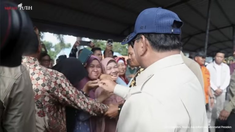 Presiden Prabowo Terjunkan Armada Udara & Laut, Tinjau Langsung Dampak Banjir di Tapanuli Tengah