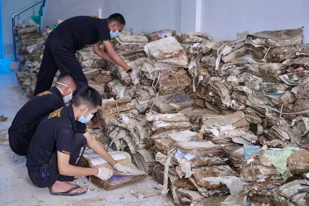 09ed8c28-116a-4650-a1ee-18c2e3b24436-2464399516