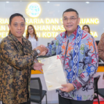 Berikan Pengarahan di Kantah Kota Samarinda, Wamen Ossy: ATR/BPN Harus Jadi Solusi Atas Pembangunan di Kalimantan Timur