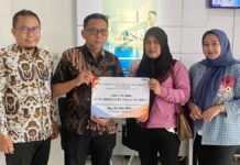 BRI Trenggalek Serahkan Klaim Asuransi Rp 58,5 Juta kepada Ahli Waris